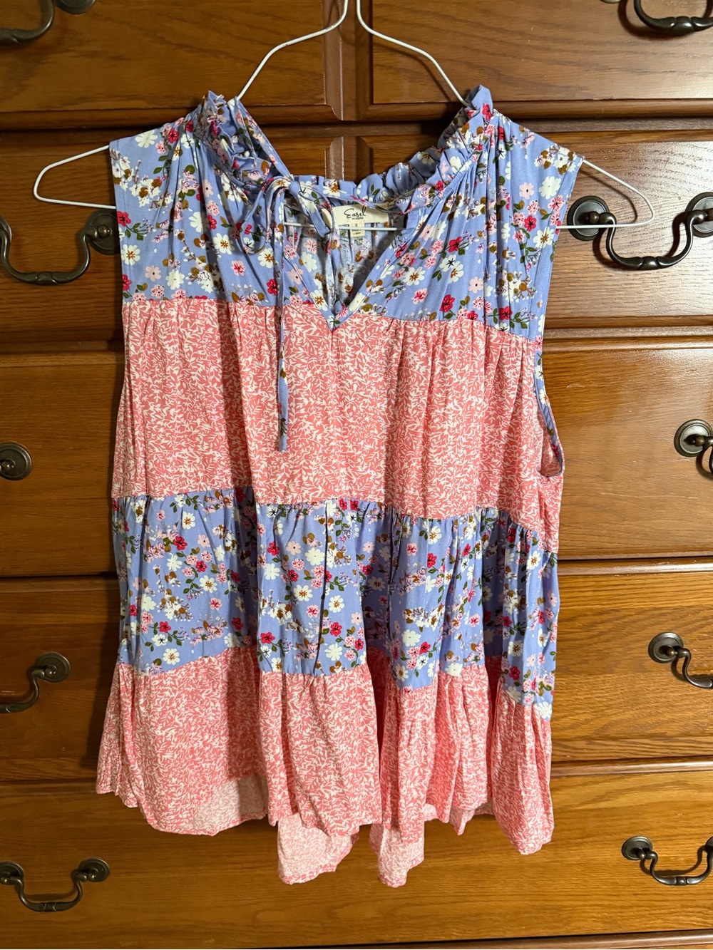 easel Floral Patchwork tank nwot